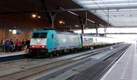 De Beneluxtrein met voorop locomotief 2809 op station Rotterdam Centraal