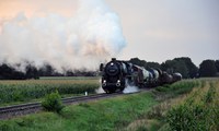 VSM 52 3879 met de ochtendgoederentrein